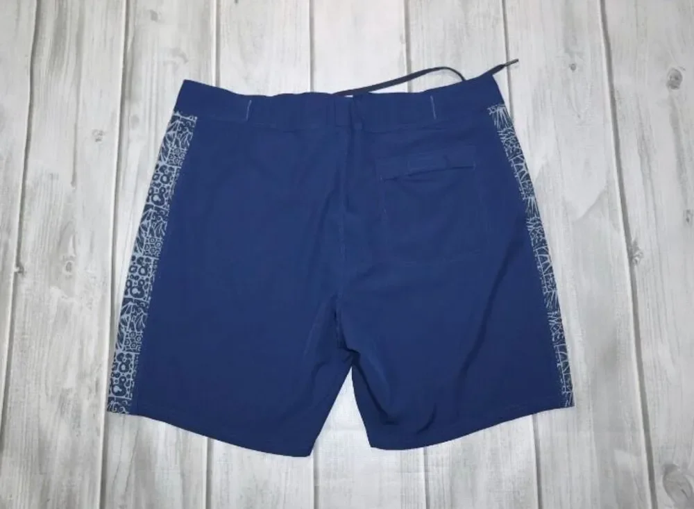 Costa Del Mar Men's Navy Blue Boom Lightweight Stretch 8